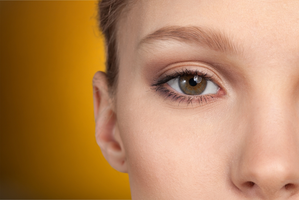 上眼瞼切開法(上まぶたたるみ取り)の効果と失敗・修正を徹底調査！